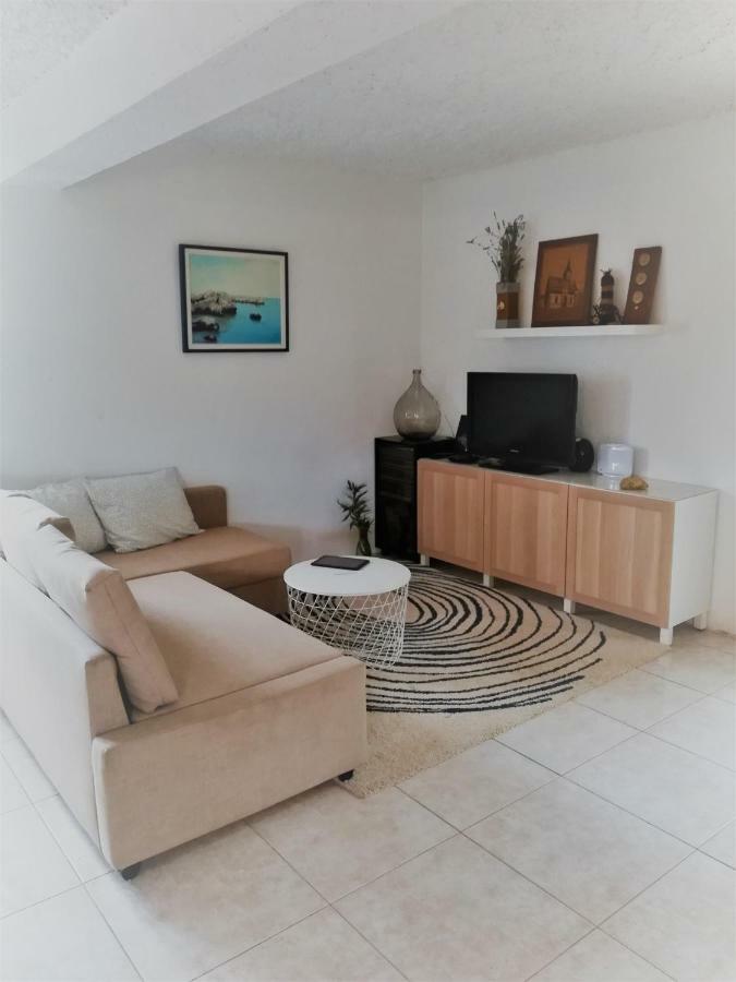 House For Rent Paola Villa Razanac Ngoại thất bức ảnh